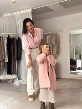 Įkelkite vaizdą į galerijos peržiūros programą, Rožiniai klasikiniai marškiniai